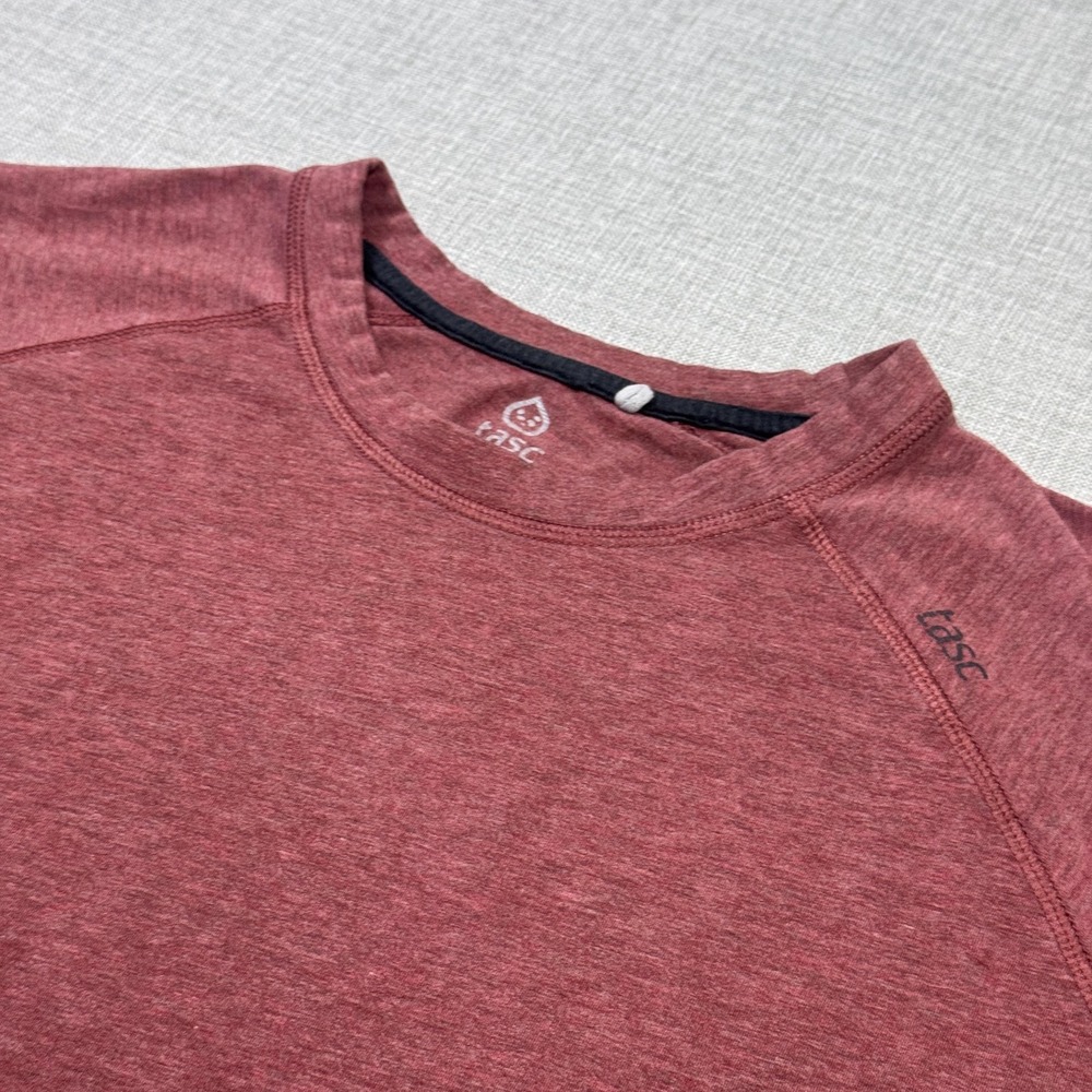 Tasc Bamboo T-Shirt Mens XL Red Tagless Crew Neck Performance Short Sleeve